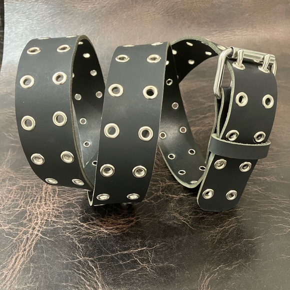 Full Grain Solid Buffalo Leather Double Hole Eyelet/Grommet Belt Silver - Picture 4 of 9